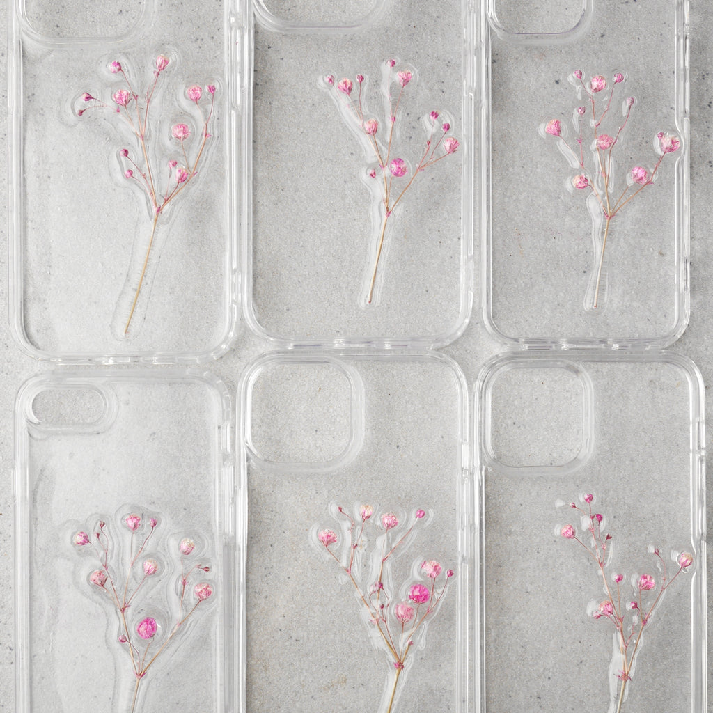 春霞なかすみ草のスマホケース