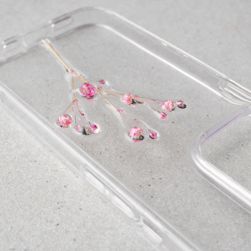 春霞なかすみ草のスマホケース