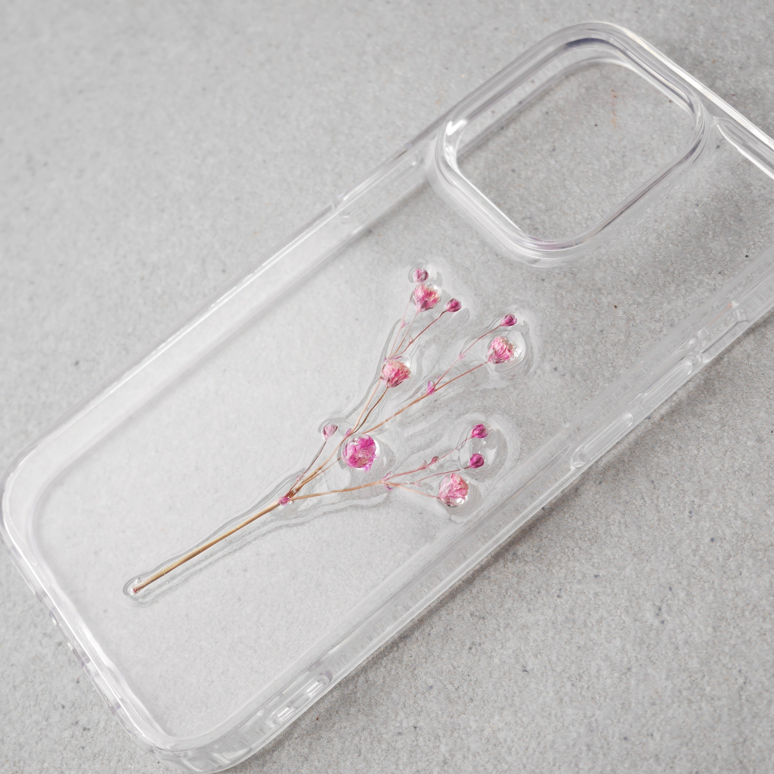 春霞なかすみ草のスマホケース